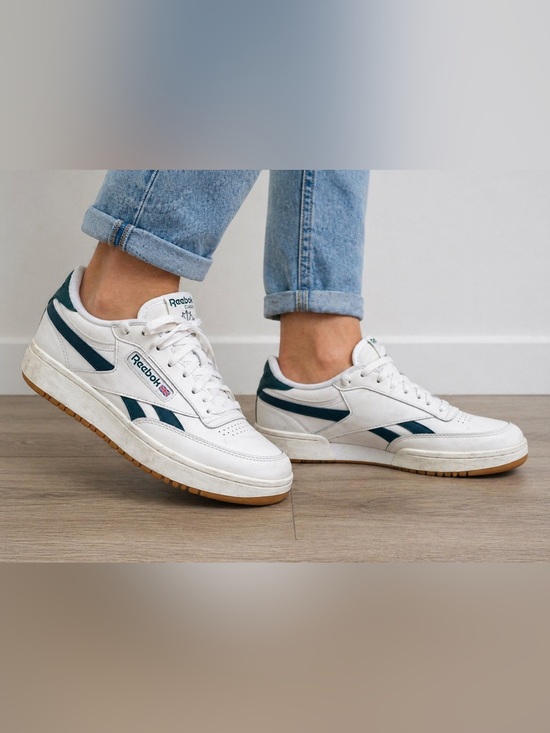 Reebok Shoes - Reebok Club C White Green Sneakers Women Size 8.5 Retro Gum Sole